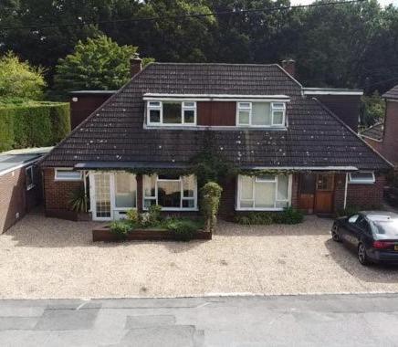 Abacus Bed And Breakfast, Blackwater, Hampshire Camberley Eksteriør billede