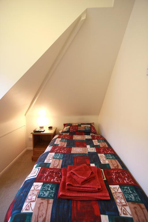 Abacus Bed And Breakfast, Blackwater, Hampshire Camberley Værelse billede