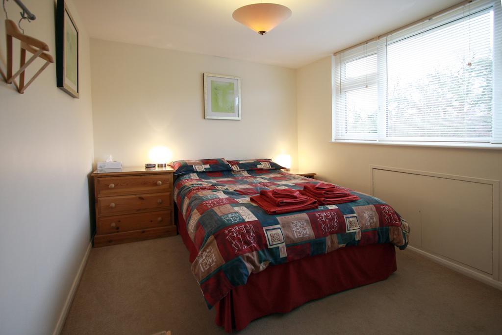 Abacus Bed And Breakfast, Blackwater, Hampshire Camberley Værelse billede
