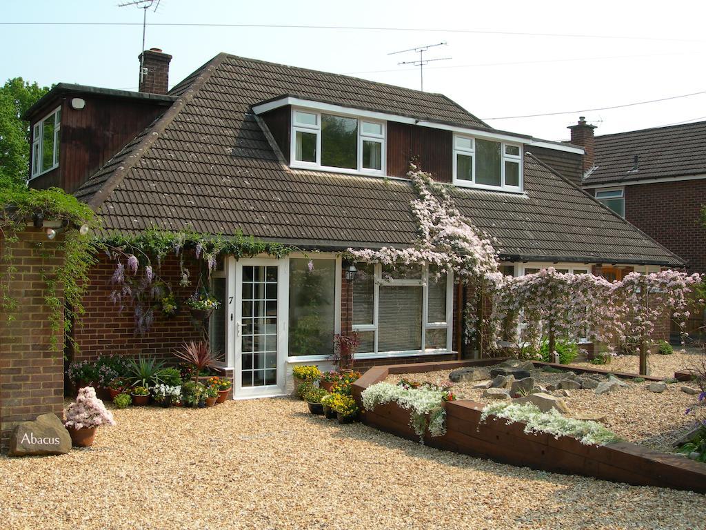 Abacus Bed And Breakfast, Blackwater, Hampshire Camberley Eksteriør billede